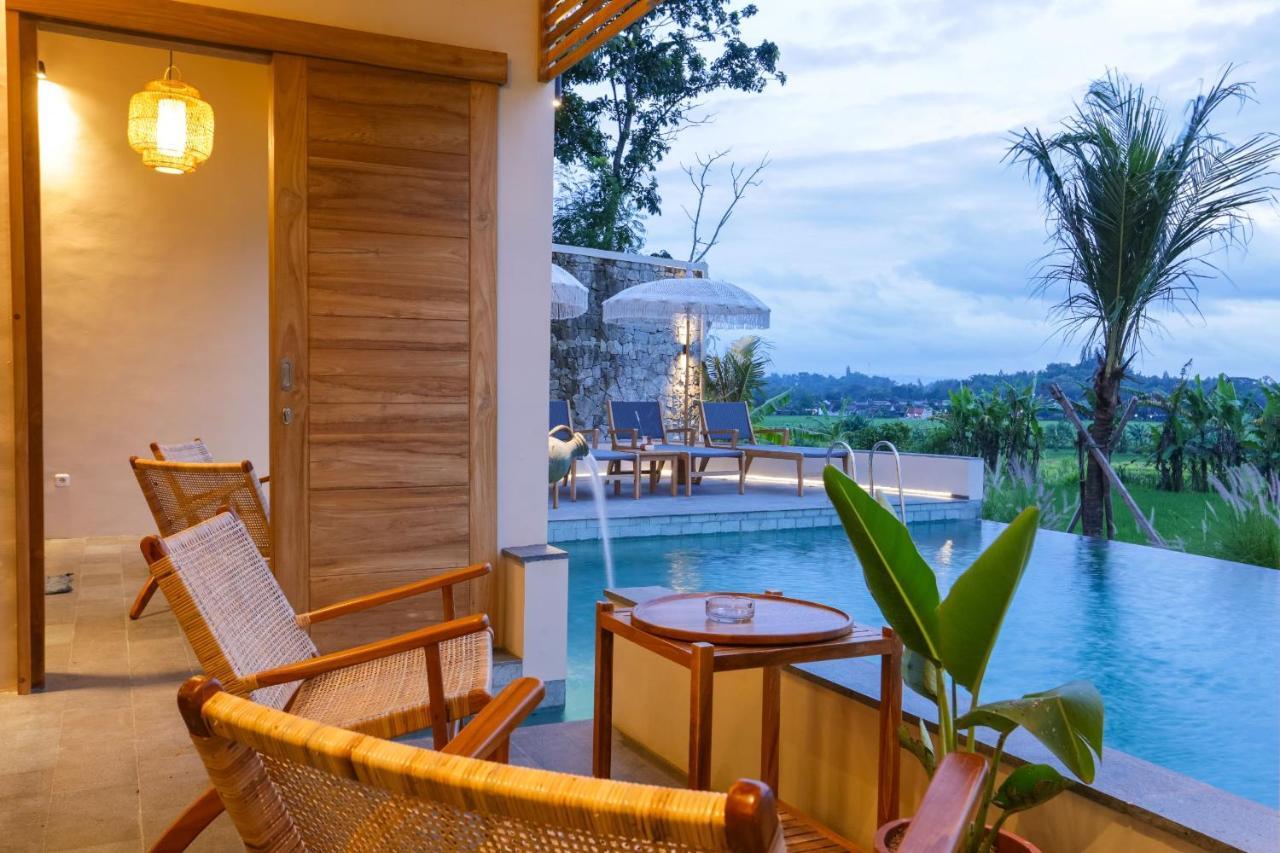 Boutique Villa Jogja Senang ยอกยาการ์ตา ภายนอก รูปภาพ