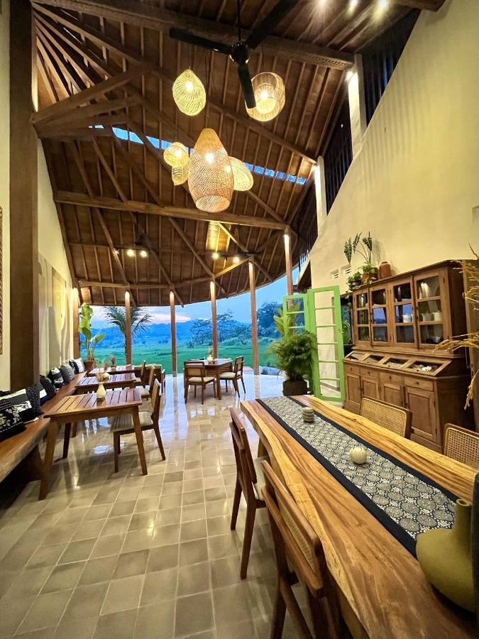 Boutique Villa Jogja Senang ยอกยาการ์ตา ภายนอก รูปภาพ