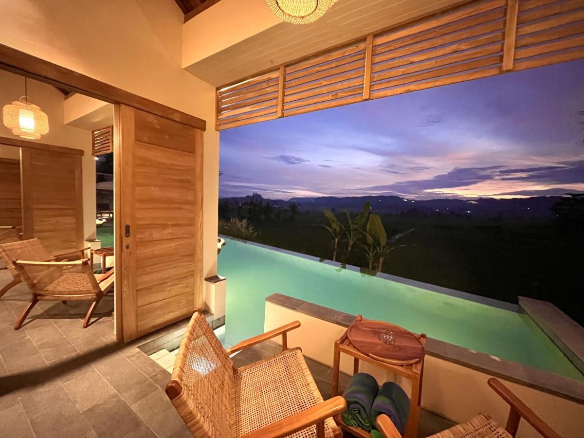 Boutique Villa Jogja Senang ยอกยาการ์ตา ภายนอก รูปภาพ