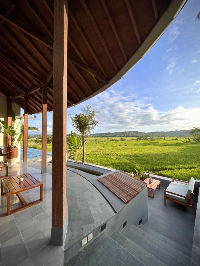 Boutique Villa Jogja Senang ยอกยาการ์ตา ภายนอก รูปภาพ