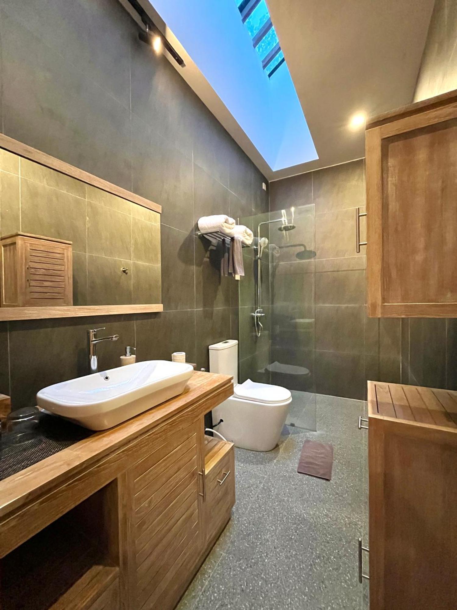 Boutique Villa Jogja Senang ยอกยาการ์ตา ภายนอก รูปภาพ