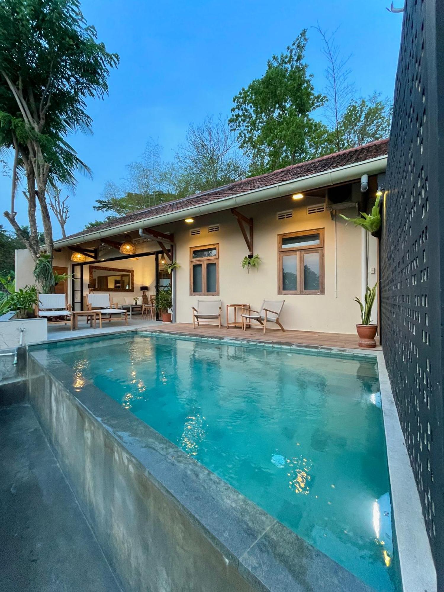 Boutique Villa Jogja Senang ยอกยาการ์ตา ภายนอก รูปภาพ